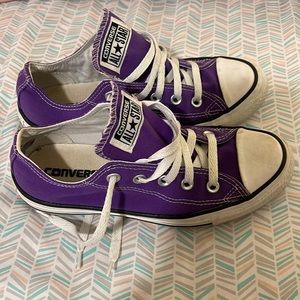 Purple Converse sz 6 Women’s